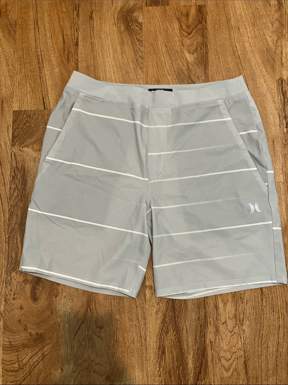 Hurley Light Gray Horizontal Stripe Swim Trunk Phantom Hybrid shorts small